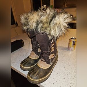 Sorel Joan of Arctic Faux Fur Lined Leather Lace Up Winter Boots